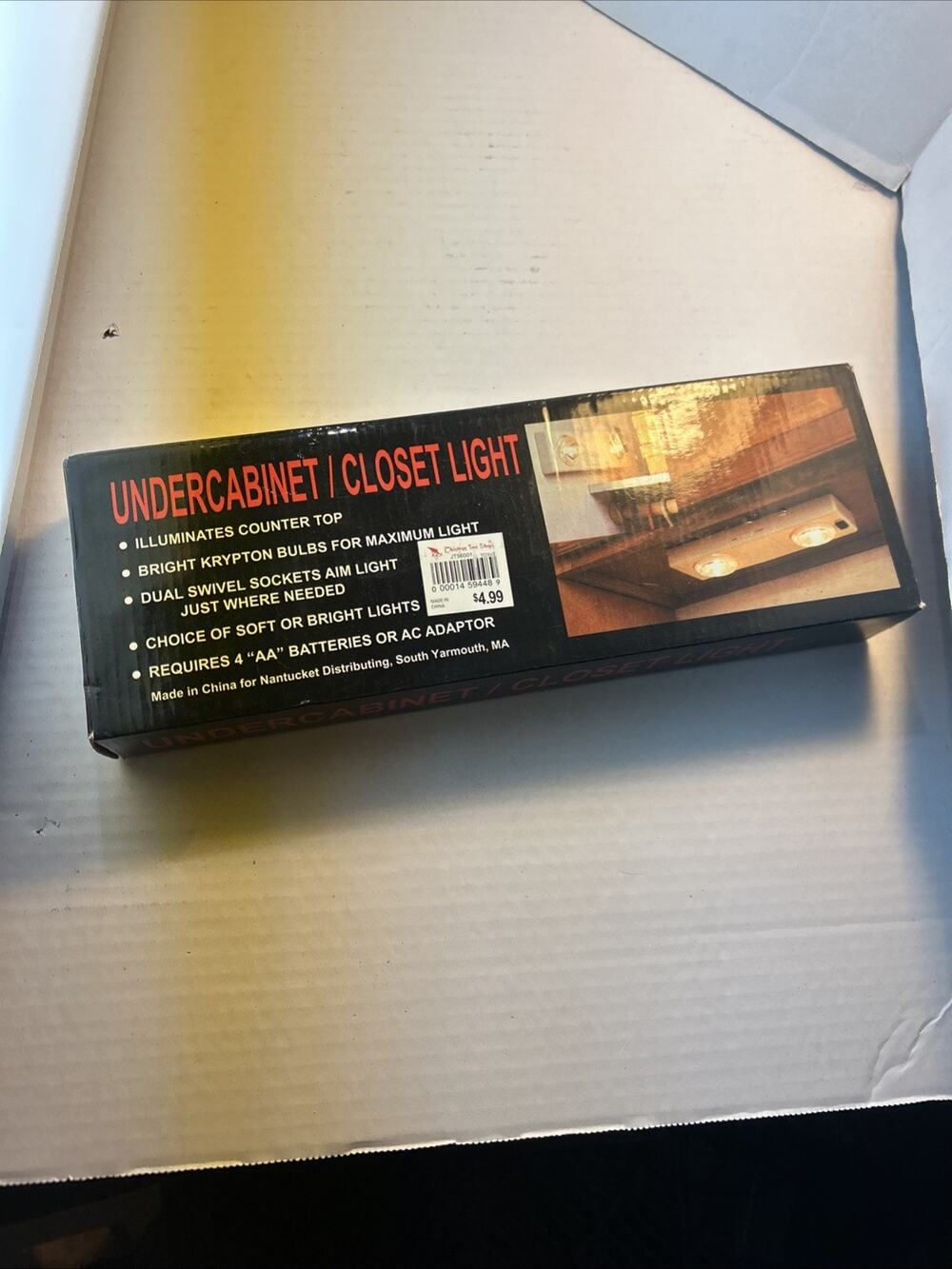 undercabinet / closet light